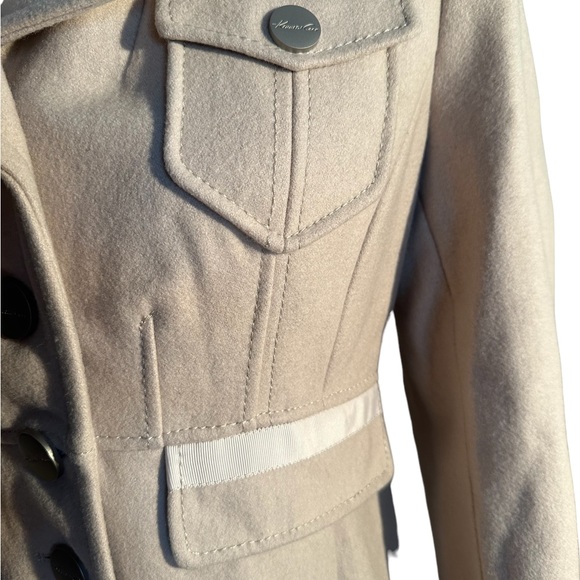 ❄️ Kenneth Cole Tan Coat 60% Wool - with branded buttons Size 8P - Picture 7 of 15